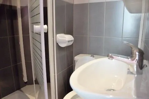 Hotel Moderne Marseille 2*,