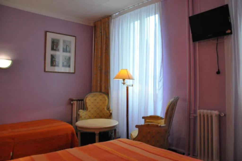 Hotel Moderne Marseille 2*,