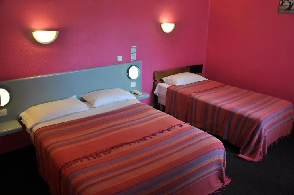 Hotel Moderne Marseille 2*,